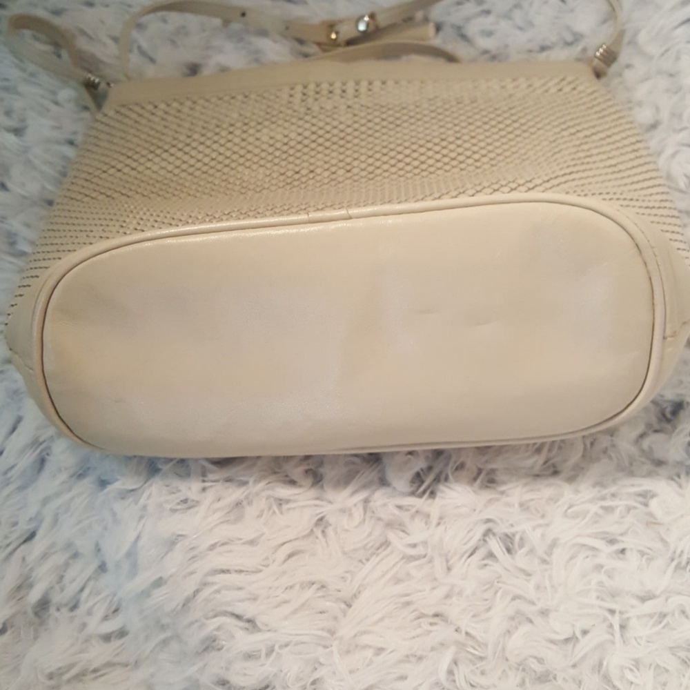 Whiting And Davis Cream Leather And Mesh Bag. - image 4
